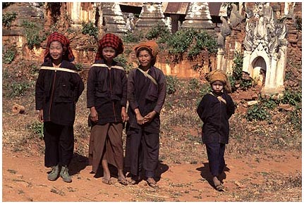 Palaung_i.jpg - Palaung-Frauen