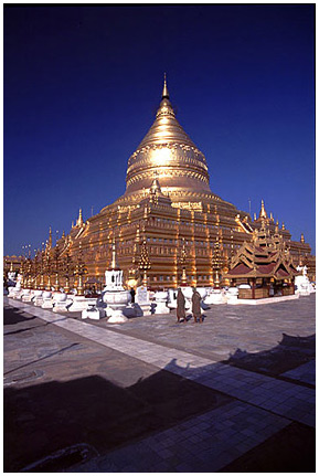 Swesigonpagode_in_Bagan_i.jpg - Swesigonpagode in Bagan