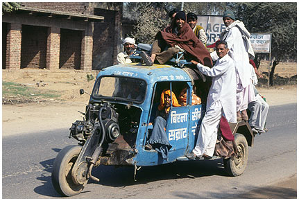 Mandawa-Delhi_1_i.jpg - "Hab' mein Wagen voll beladen"