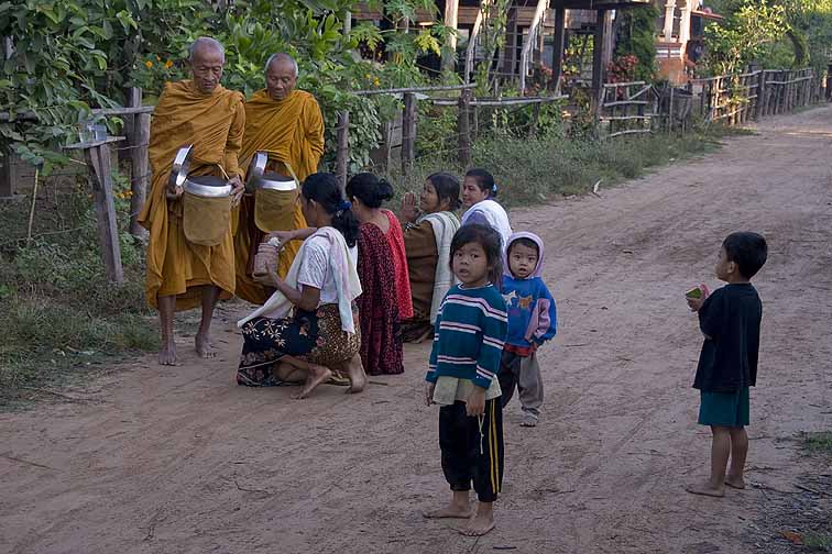 19_11_09_Laos_8226_i.jpg