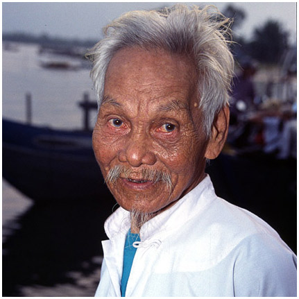 Alter-Mann_i.jpg - Alter Mann in Hoi An