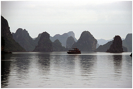 Halong5_i.jpg - In der Halong-Bucht III