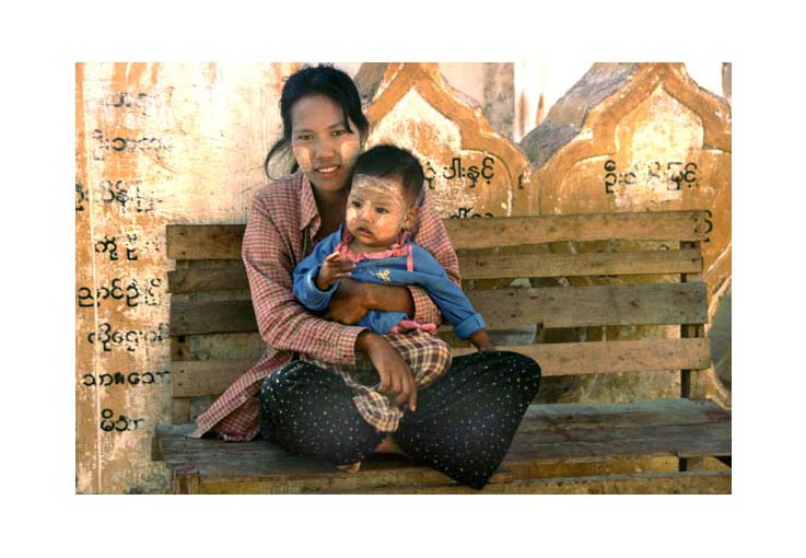 Burma_Frau-mit-Kind.jpg - Frau mit Kind am Mount Popa (Burma)