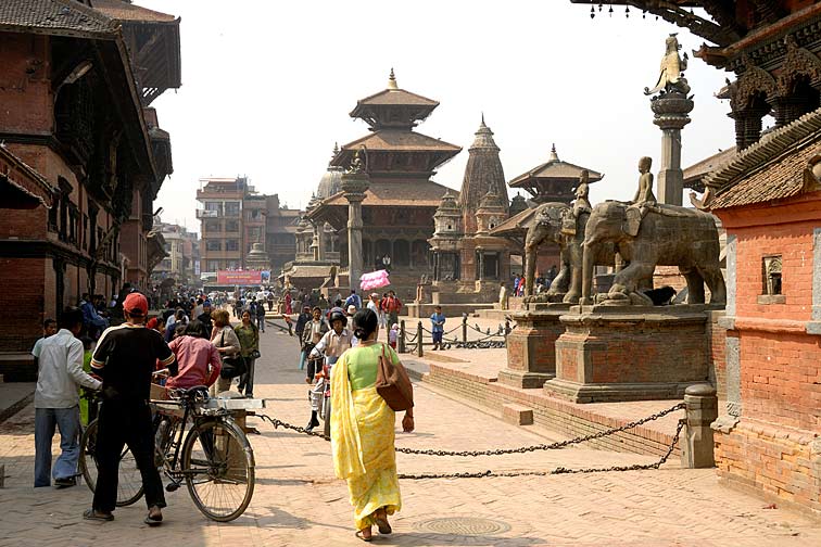 016_NEP2467_i.jpg - Der Durbar Square in Patan