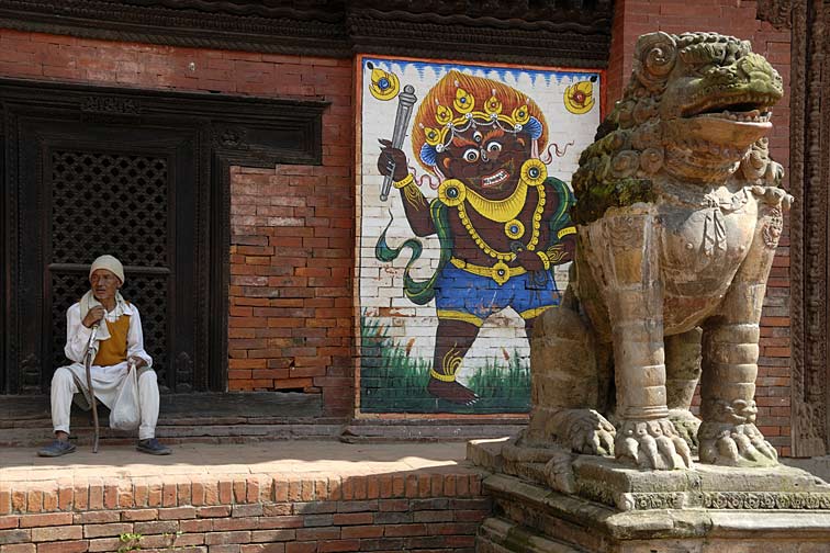 043_NPL5657_i.jpg - Auf dem Durbar Square in Patan