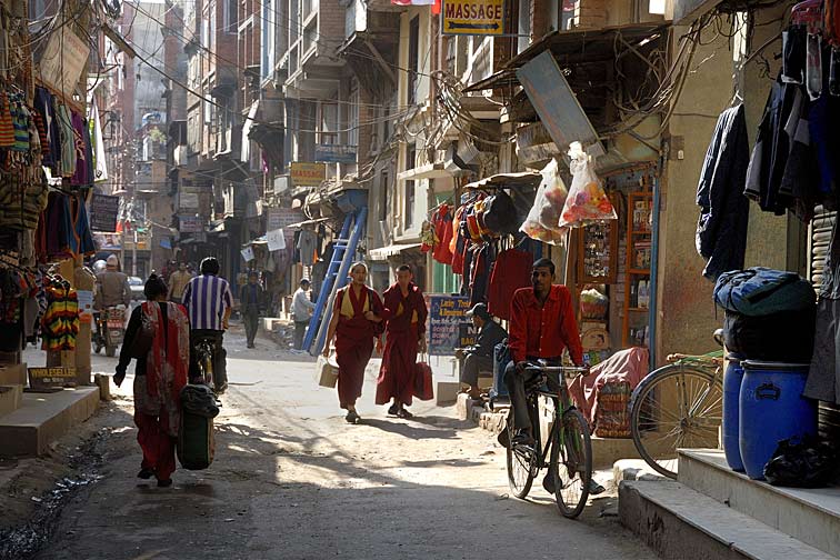 045_NEP2861_i.jpg - Straßenszene in Kathmandu
